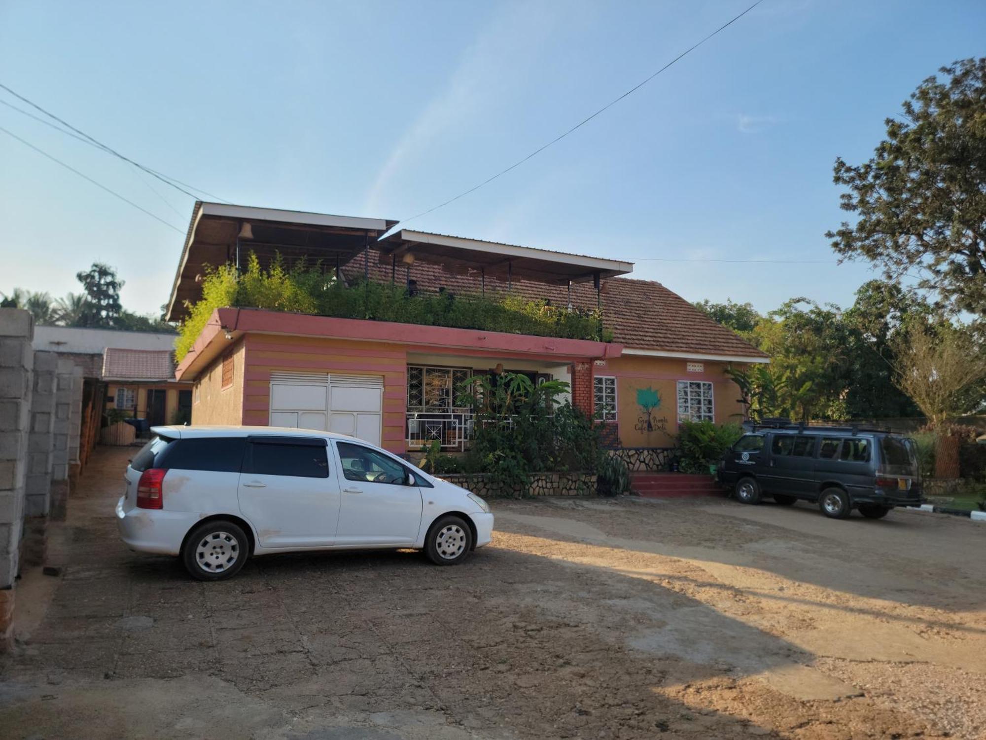 Grassroots Cafe & Deli Bed & Breakfast Masaka Exterior foto